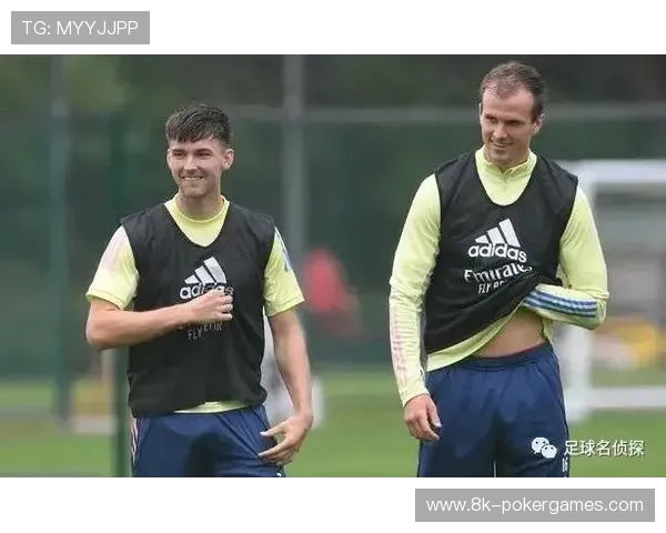 “阿森纳签下16岁厄瓜多尔双胞胎金特罗兄弟，延续青年人才招募战略”