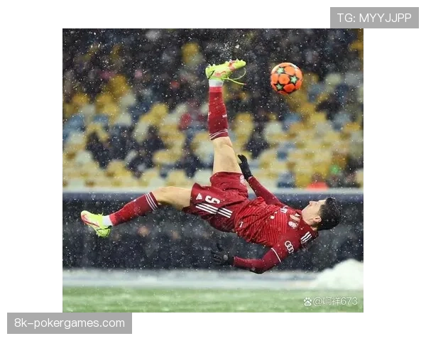 莱万多夫斯基经纪人否认球员将于今夏离开巴萨的传闻